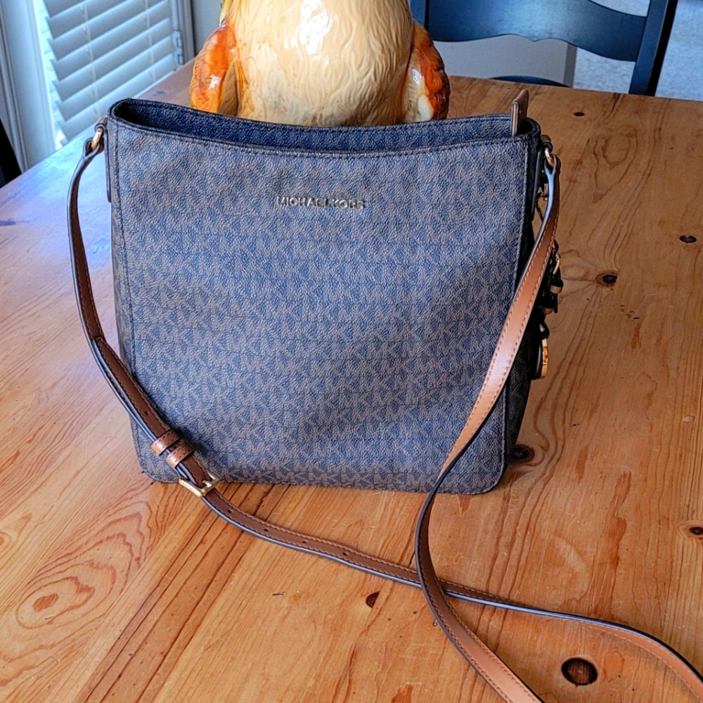 Cross Body Hand bag